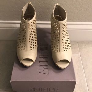 Jennifer Lopez shoes